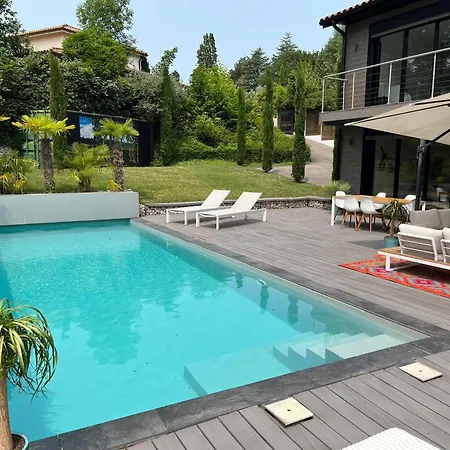 Piscine A Proximite De Lyon וילה *