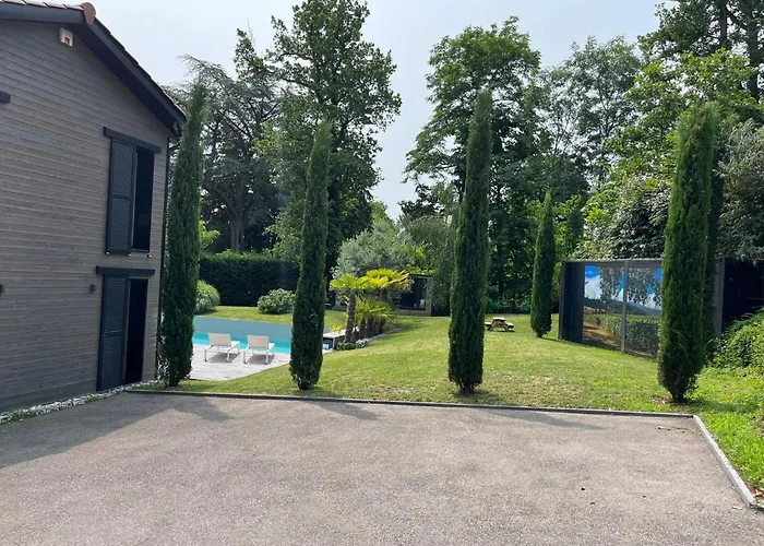 Piscine A Proximite De Lyon Villa Chaponost