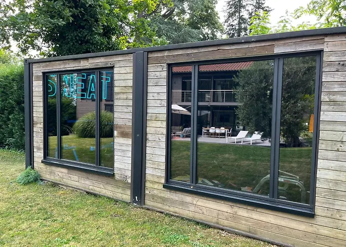 Piscine A Proximite De Lyon * Chaponost
