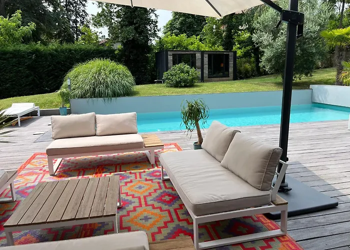 Villa Piscine A Proximite De Lyon Chaponost
