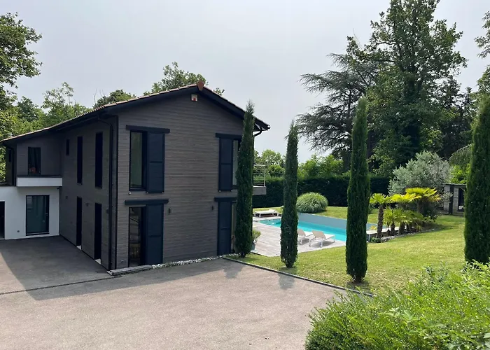 Villa Piscine A Proximite De Lyon Chaponost